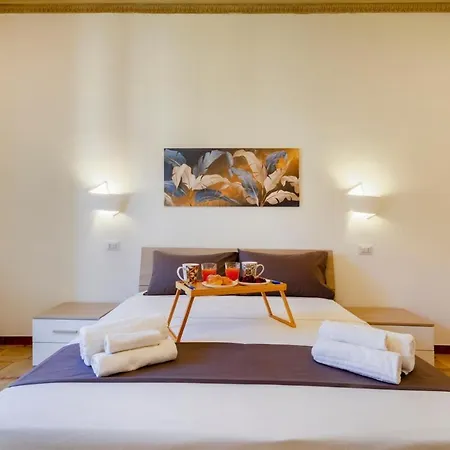 Queen Elena's ليتشي